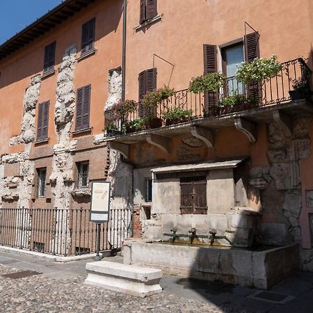 Ferienwohnung Homo Homini Lupus Brescia Exterior foto
