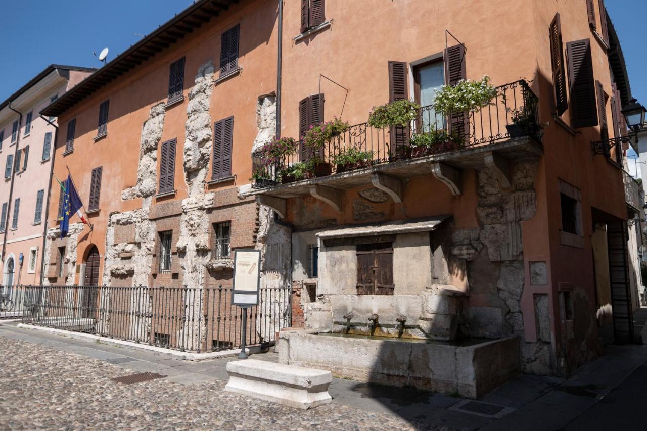 Ferienwohnung Homo Homini Lupus Brescia Exterior foto