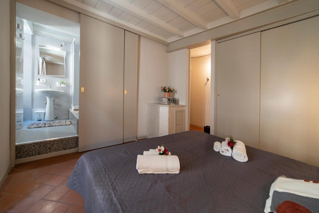 Ferienwohnung Homo Homini Lupus Brescia Exterior foto